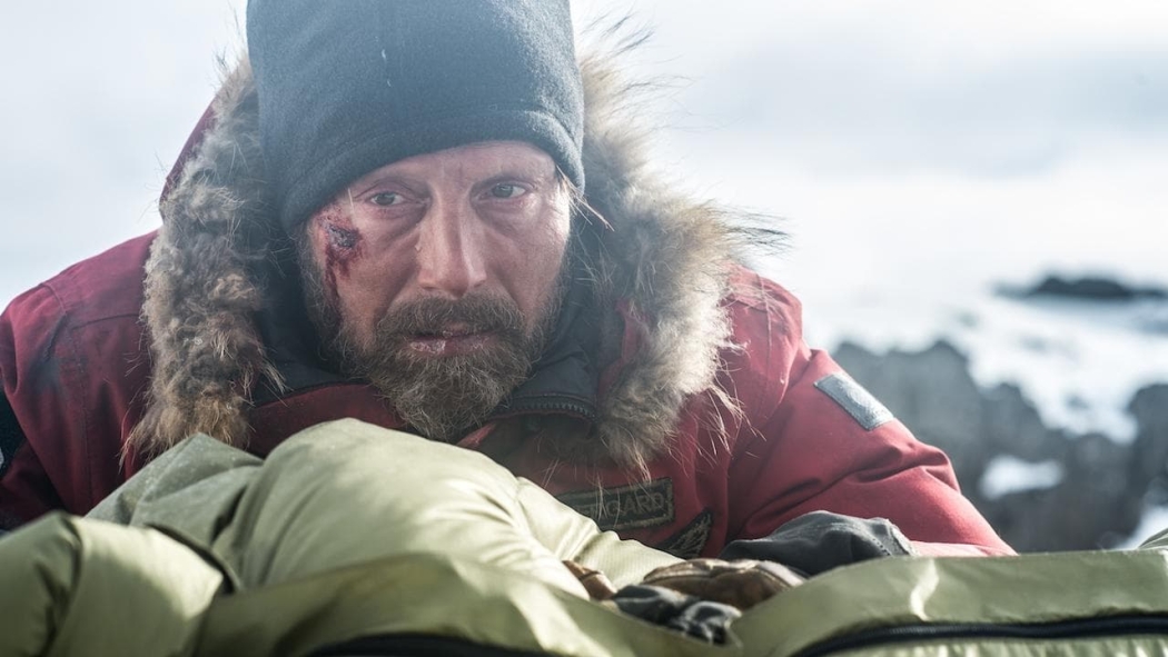 Arctic - Kutupta Kayıp izle