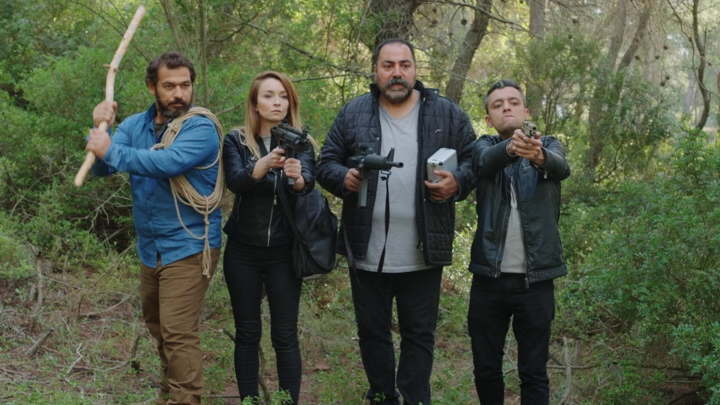 Mahşerin Üç Delisi izle